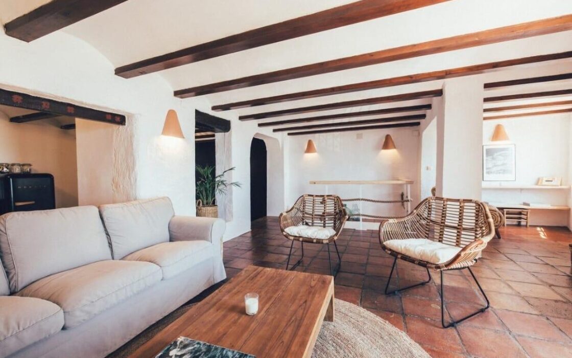 Уютный Дом с Балконом в Альтеа, 95 кв.м, 2 Спальни