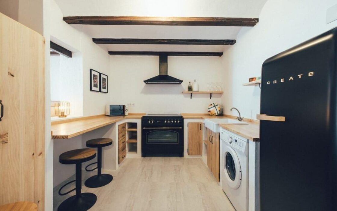 Уютный Дом с Балконом в Альтеа, 95 кв.м, 2 Спальни