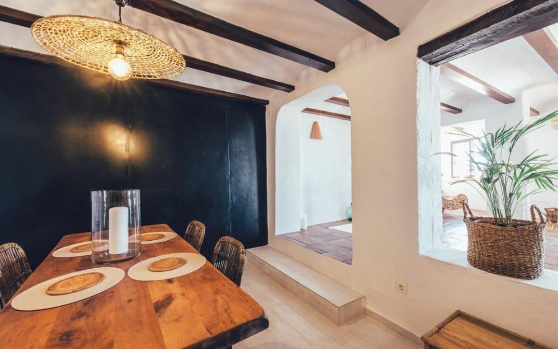 Уютный Дом с Балконом в Альтеа, 95 кв.м, 2 Спальни