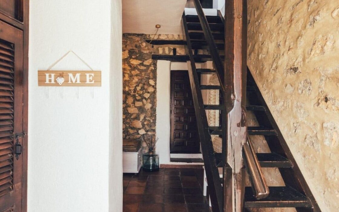 Уютный Дом с Балконом в Альтеа, 95 кв.м, 2 Спальни