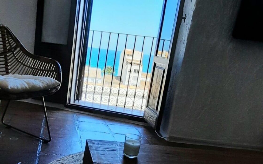 Уютный Дом с Балконом в Альтеа, 95 кв.м, 2 Спальни