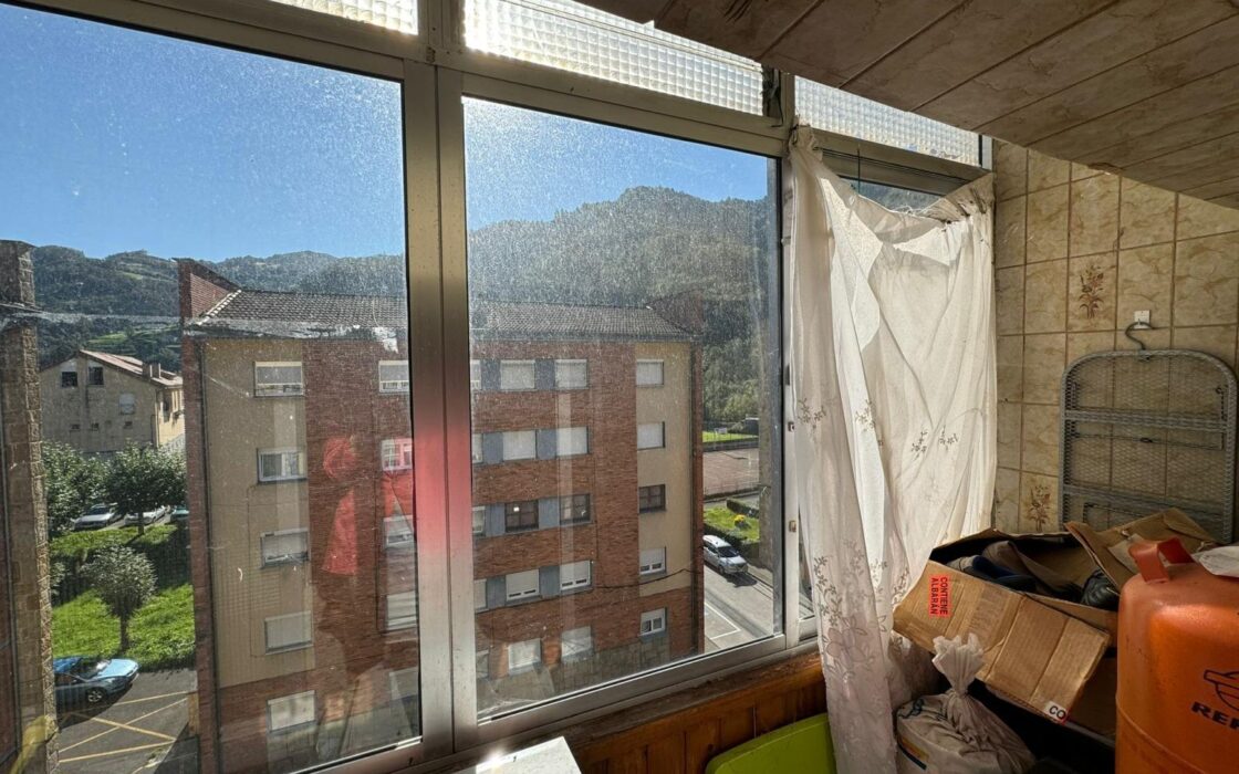 Яркий пентхаус в Коригосе с панорамным видом на горы