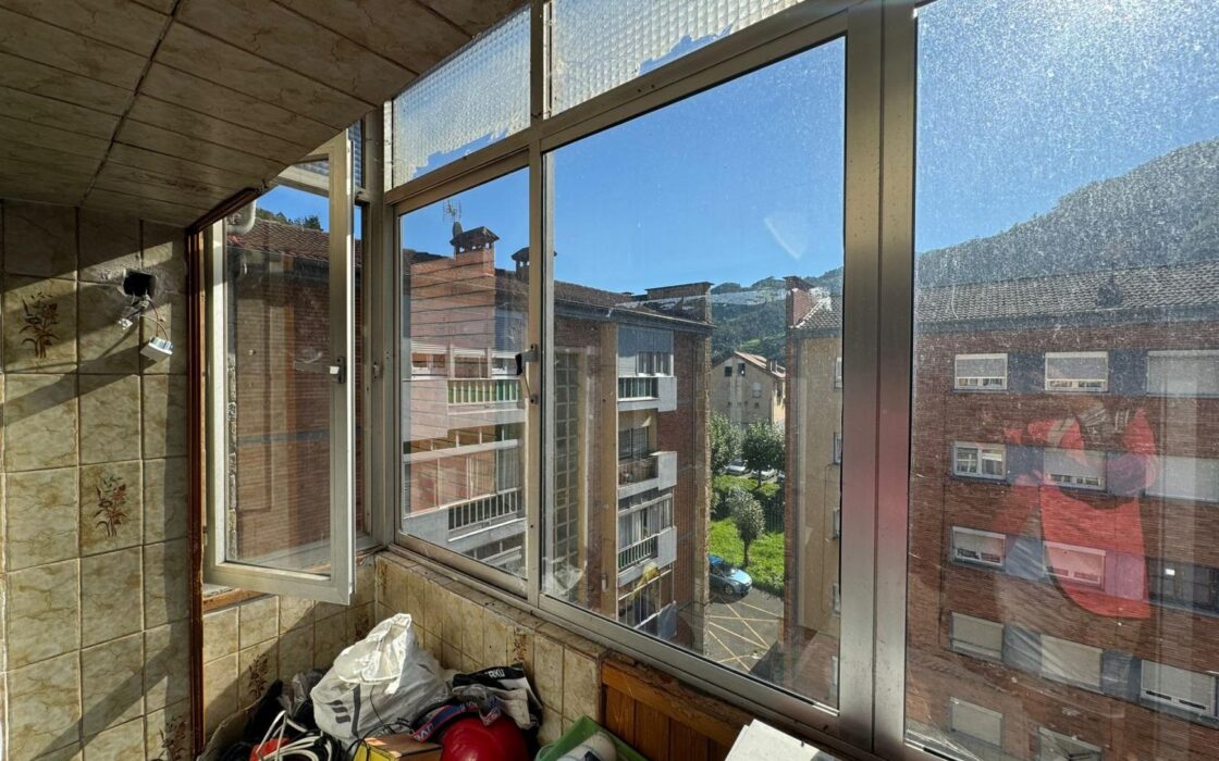 Яркий пентхаус в Коригосе с панорамным видом на горы