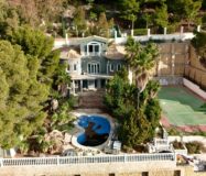 Роскошный дом с террасой и бассейном в Альтеа 605 кв.м