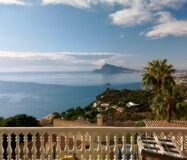 Роскошный дом с террасой и бассейном в Альтеа 605 кв.м