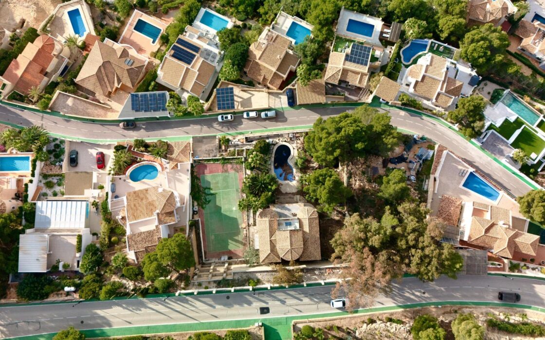 Роскошный дом с террасой и бассейном в Альтеа 605 кв.м