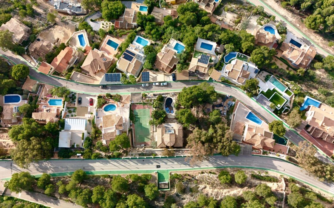 Роскошный дом с террасой и бассейном в Альтеа 605 кв.м