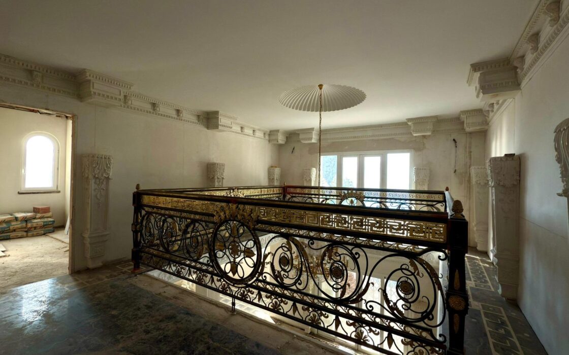 Роскошный дом с террасой и бассейном в Альтеа 605 кв.м