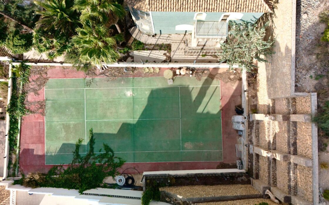 Роскошный дом с террасой и бассейном в Альтеа 605 кв.м