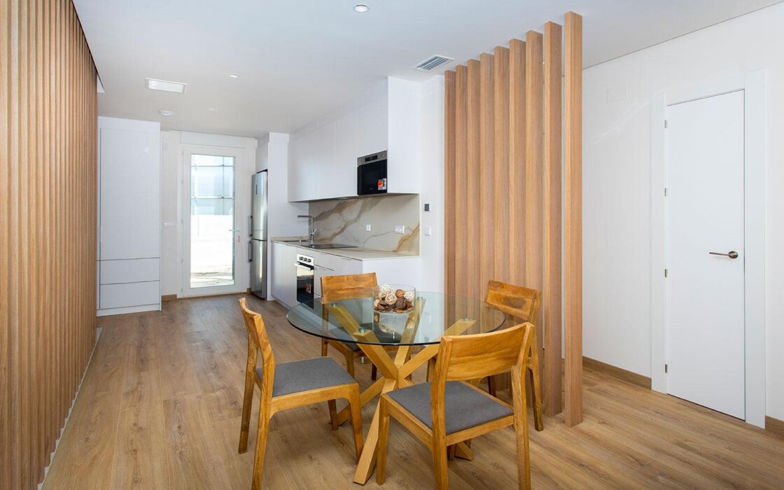 Шале в Хондон-де-лас-Ньевес с террасой и бассейном 228 кв.м