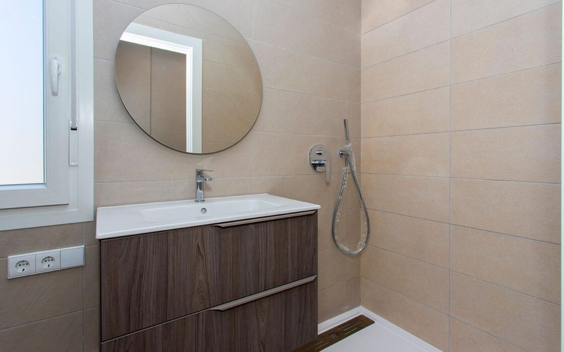 Шале в Хондон-де-лас-Ньевес с террасой и бассейном 228 кв.м