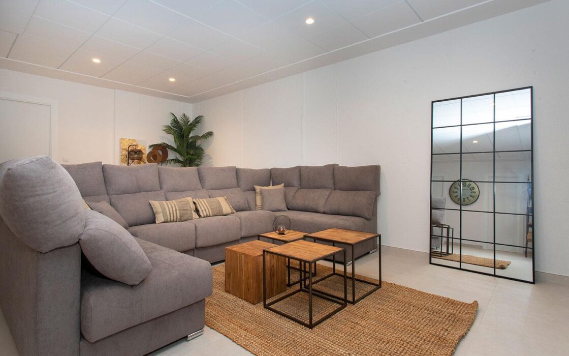 Шале в Хондон-де-лас-Ньевес с террасой и бассейном 228 кв.м