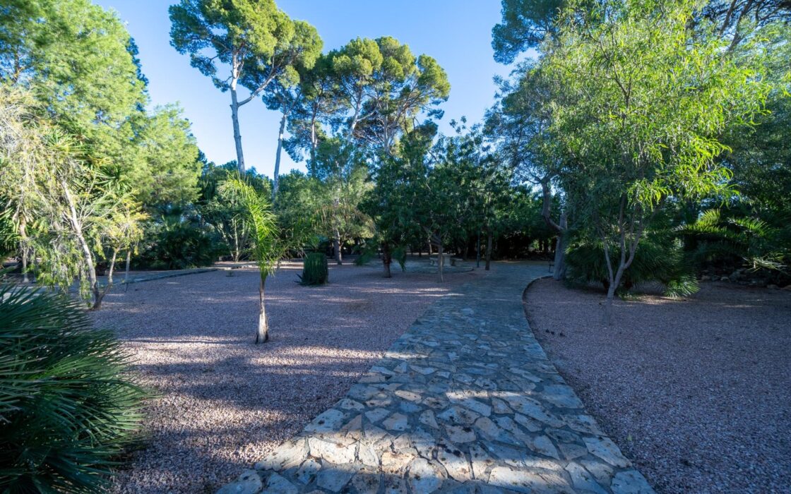 Іспанське помістя з терасою в Мучамьеле 1350 кв.м