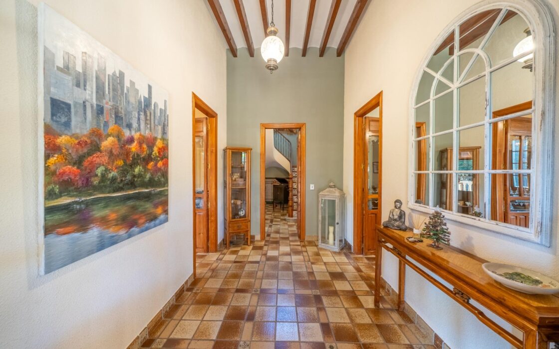 Іспанське помістя з терасою в Мучамьеле 1350 кв.м