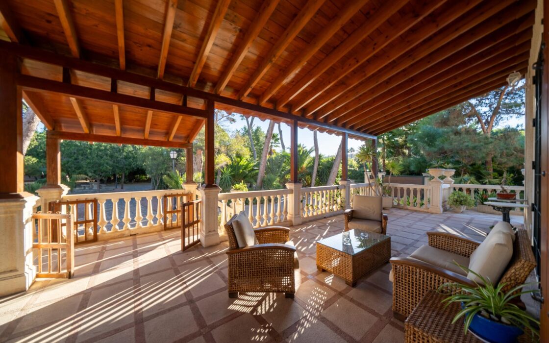 Іспанське помістя з терасою в Мучамьеле 1350 кв.м