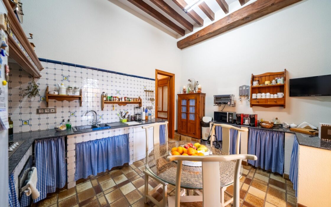 Іспанське помістя з терасою в Мучамьеле 1350 кв.м