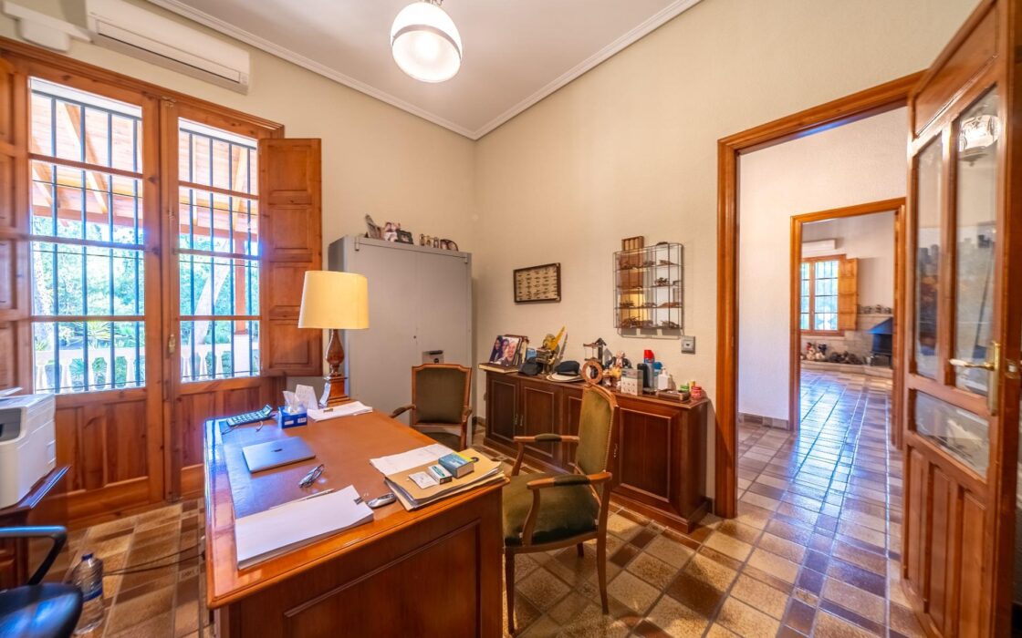 Іспанське помістя з терасою в Мучамьеле 1350 кв.м