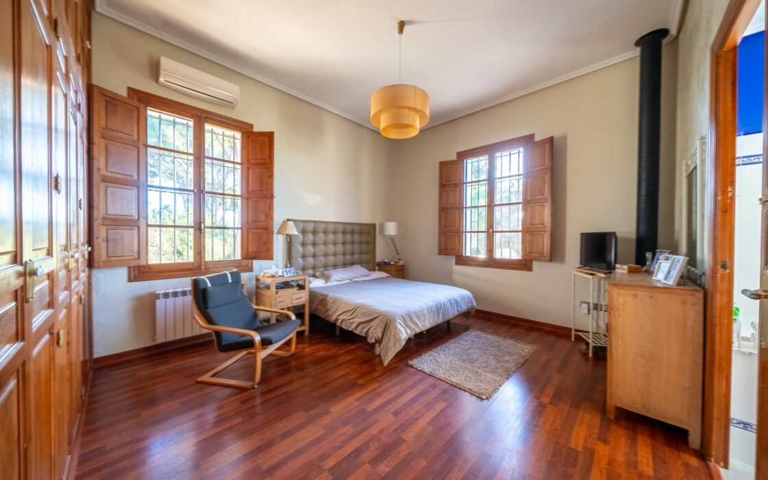 Іспанське помістя з терасою в Мучамьеле 1350 кв.м