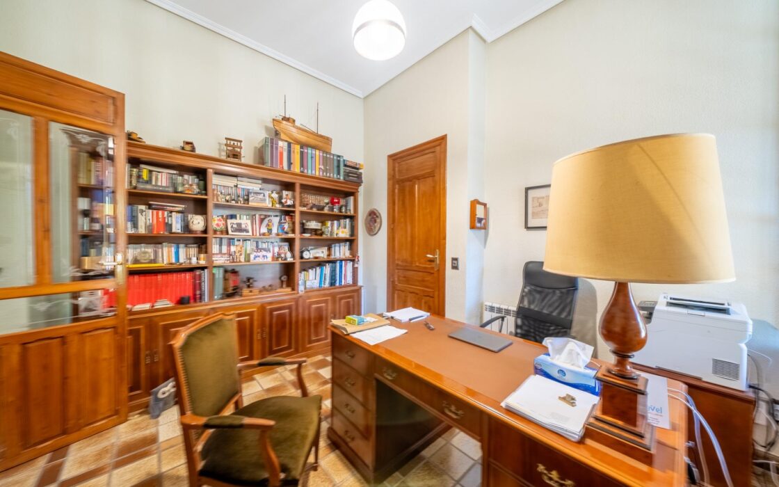 Іспанське помістя з терасою в Мучамьеле 1350 кв.м