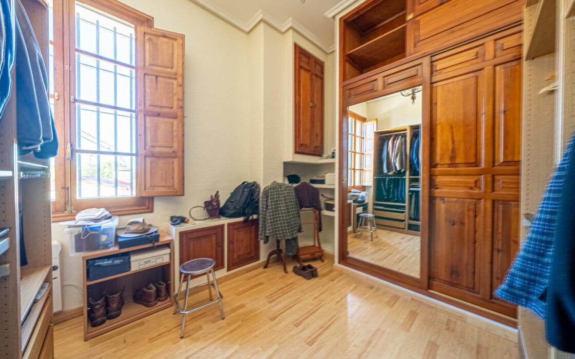 Іспанське помістя з терасою в Мучамьеле 1350 кв.м