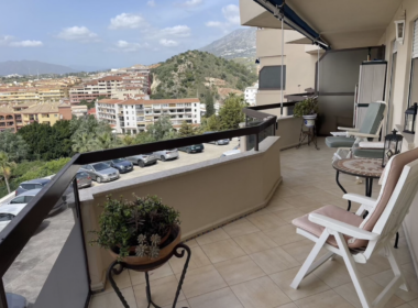 Стильные апартаменты 87 кв.м с террасой у моря в Фуэнхироле