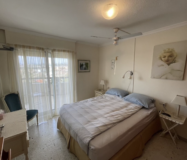 Стильні апартаменти 87 кв.м з терасою біля моря у Фуэнхиролі