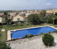 Стильні апартаменти 87 кв.м з терасою біля моря у Фуэнхиролі