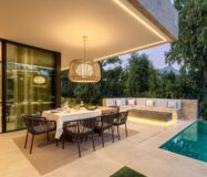 Роскошная вилла с террасой в Нуэва Андалусия 785 кв.м