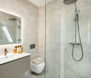 Роскошная вилла с террасой в Нуэва Андалусия 785 кв.м