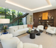 Роскошная вилла с террасой в Нуэва Андалусия 785 кв.м