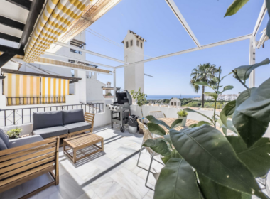 Прекрасная 2-комнатная квартира с видом на море в Михасе