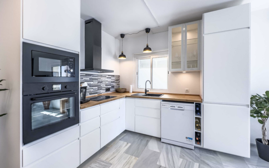 Прекрасная 2-комнатная квартира с видом на море в Михасе