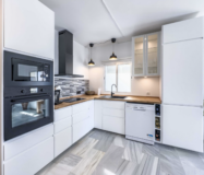 Прекрасная 2-комнатная квартира с видом на море в Михасе