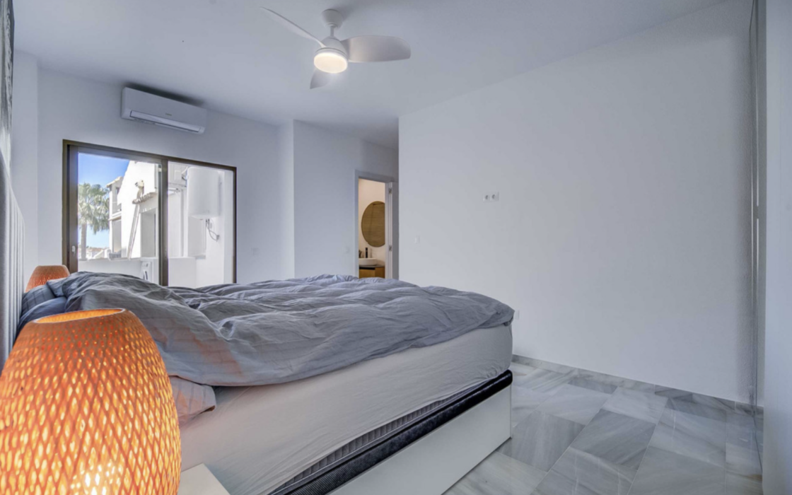 Прекрасная 2-комнатная квартира с видом на море в Михасе