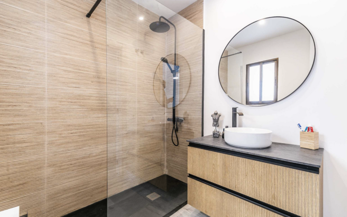 Прекрасная 2-комнатная квартира с видом на море в Михасе