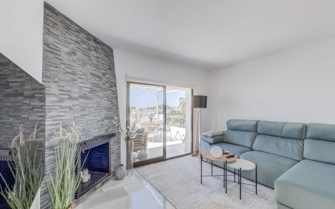 Прекрасная 2-комнатная квартира с видом на море в Михасе