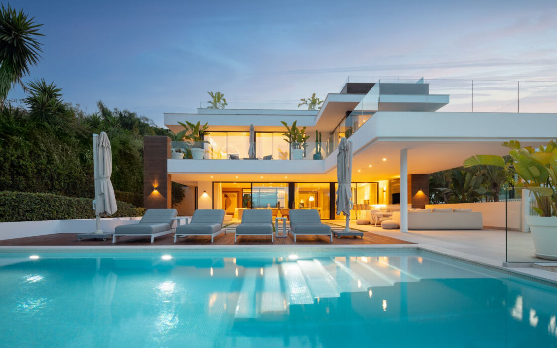 Вілла з панорамним видом в Новій Андалусії, 556 кв.м