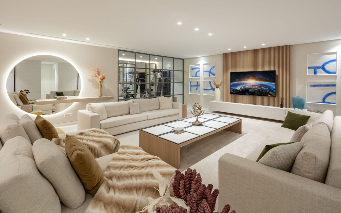 Вілла з панорамним видом в Новій Андалусії, 556 кв.м