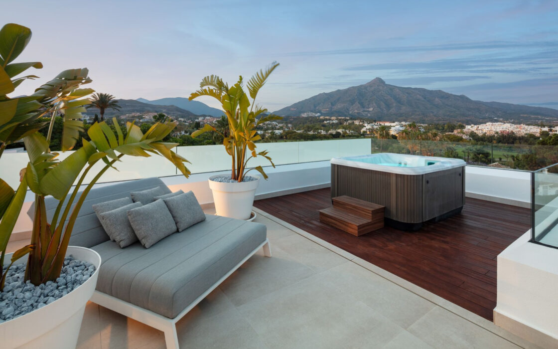 Вілла з панорамним видом в Новій Андалусії, 556 кв.м