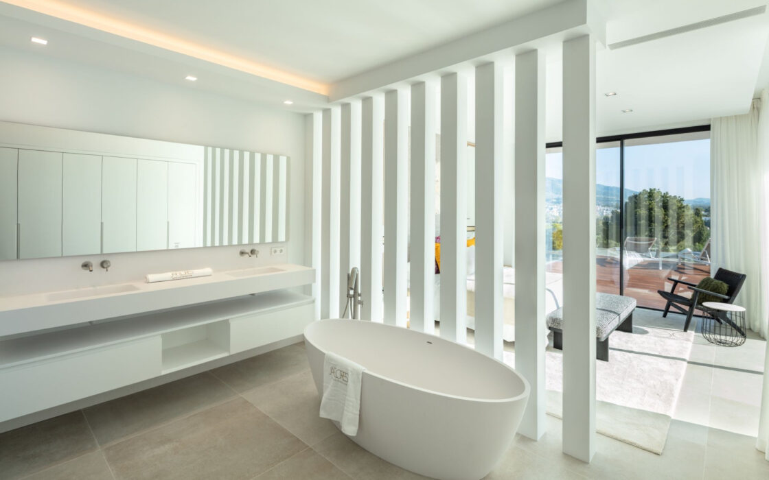 Вілла з панорамним видом в Новій Андалусії, 556 кв.м