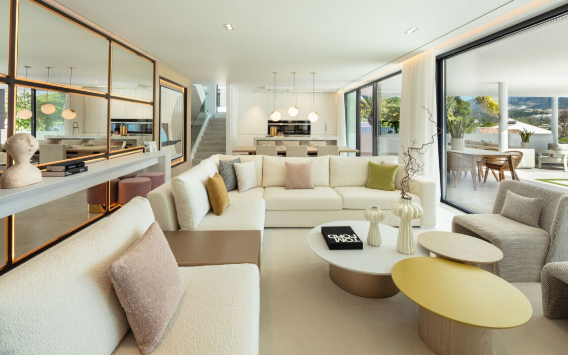 Вілла з панорамним видом в Новій Андалусії, 556 кв.м