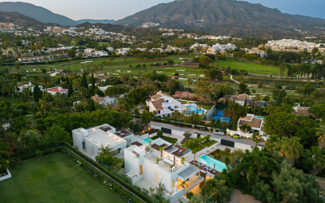 Вілла з панорамним видом в Новій Андалусії, 556 кв.м