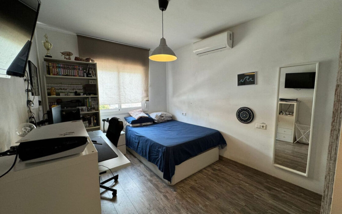 Прекрасный Реновированный Дом в Михас с Террасой 136 кв.м