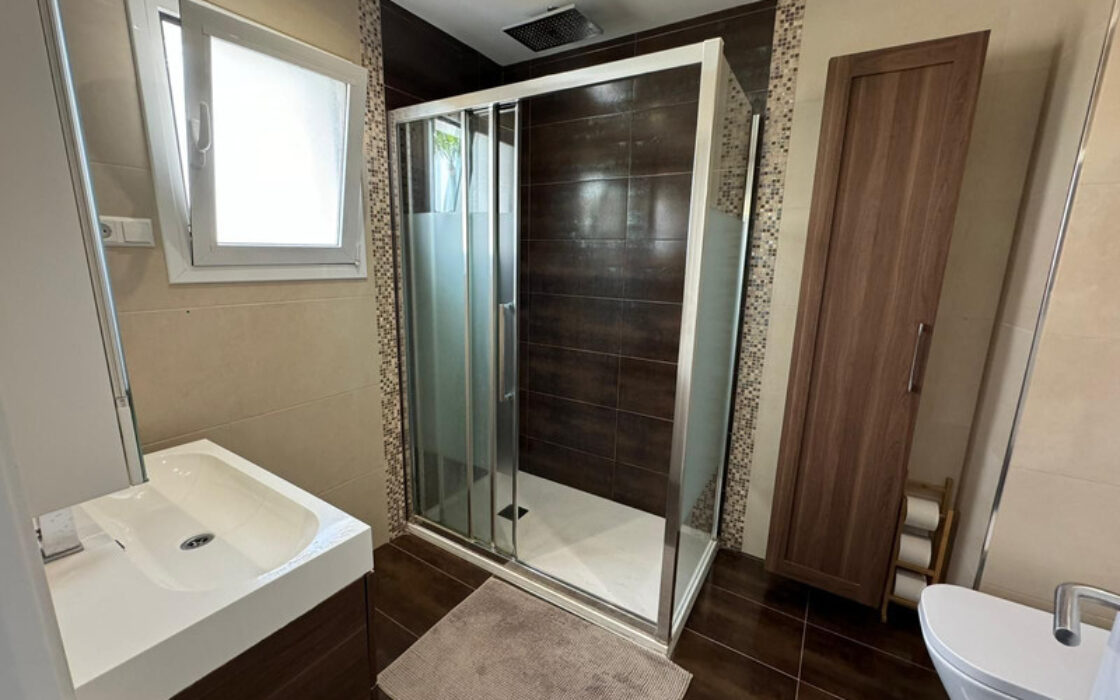 Прекрасный Реновированный Дом в Михас с Террасой 136 кв.м