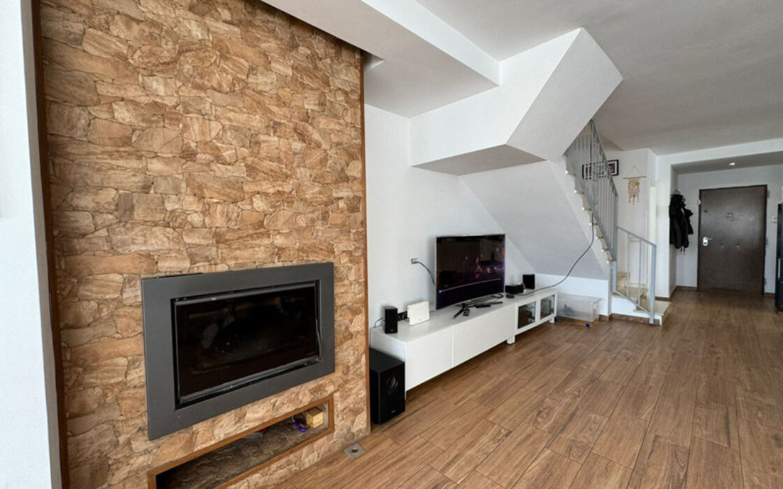 Прекрасный Реновированный Дом в Михас с Террасой 136 кв.м