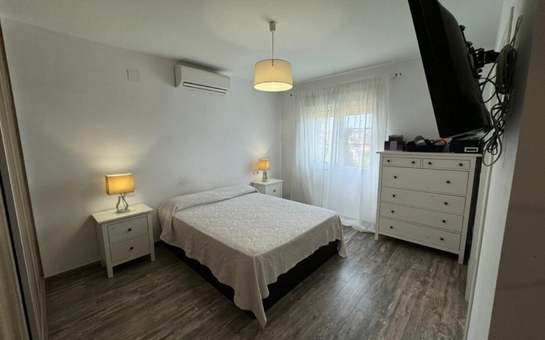 Прекрасный Реновированный Дом в Михас с Террасой 136 кв.м