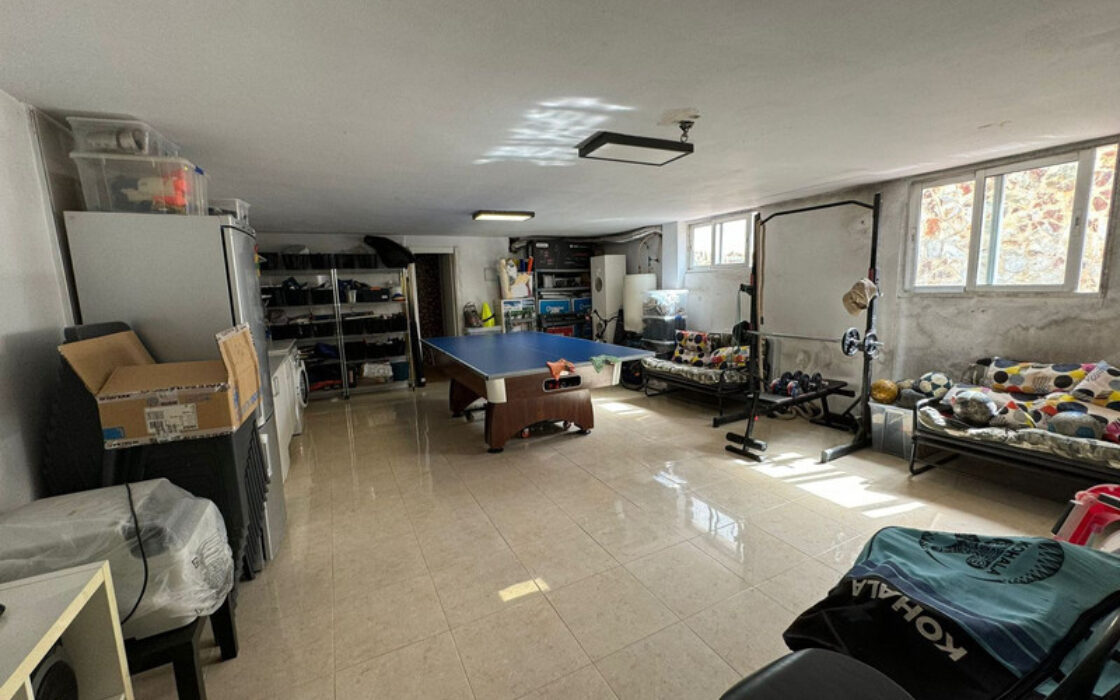 Прекрасный Реновированный Дом в Михас с Террасой 136 кв.м