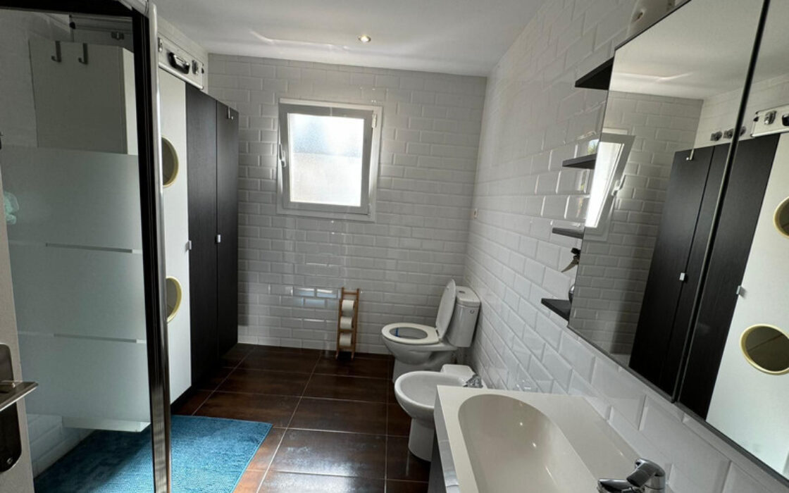 Прекрасный Реновированный Дом в Михас с Террасой 136 кв.м