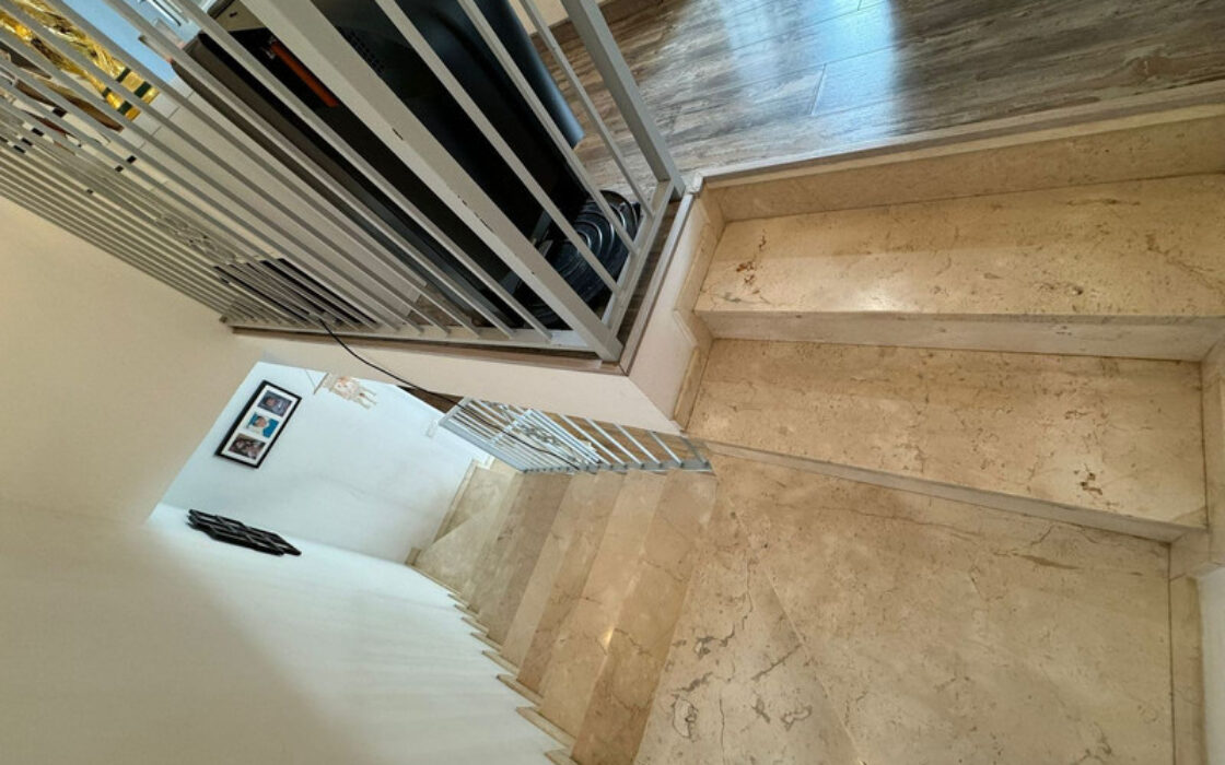 Прекрасный Реновированный Дом в Михас с Террасой 136 кв.м