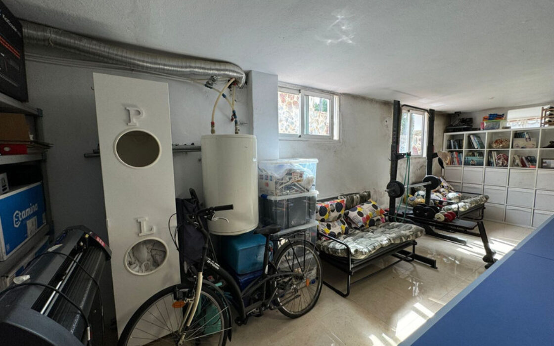 Прекрасный Реновированный Дом в Михас с Террасой 136 кв.м